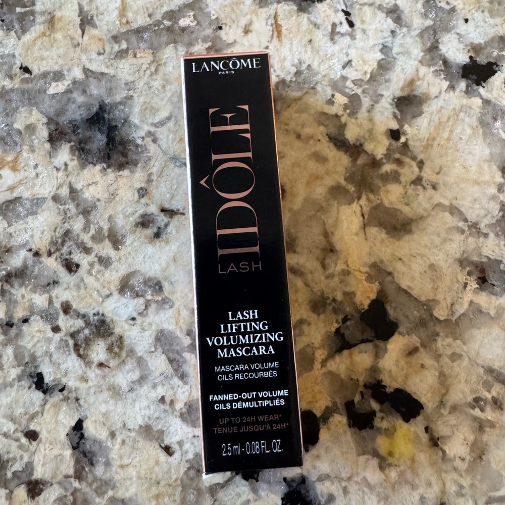 Lash Idôle Lash Lifting Volumizing Mascara - Glossy Black 01 NIB